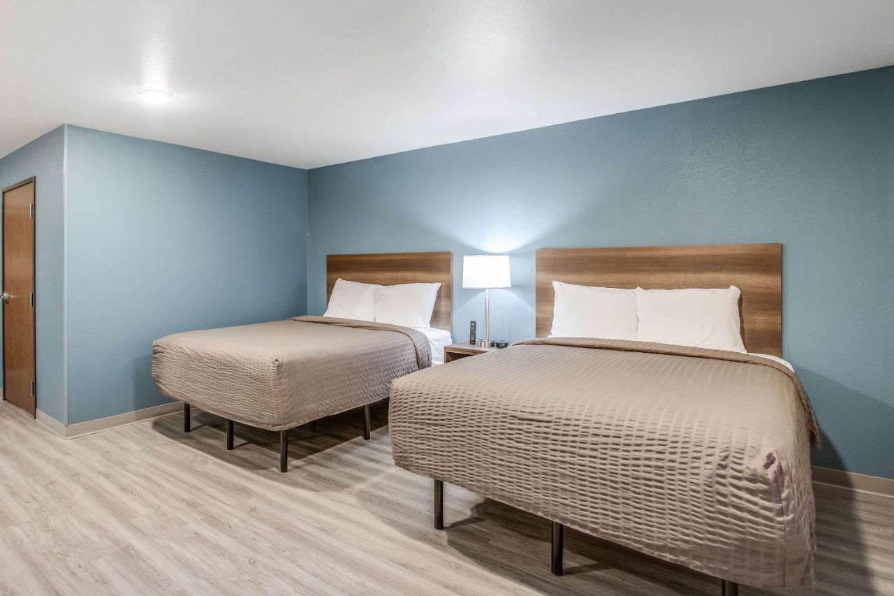 WoodSpring Suites Detroit Farmington Hills Buitenkant foto