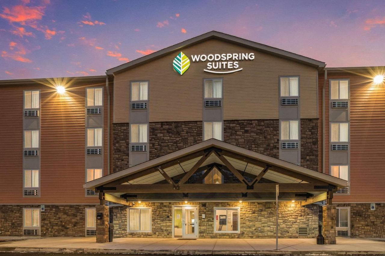 WoodSpring Suites Detroit Farmington Hills Buitenkant foto